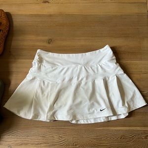 Nike tennis skirt white size medium